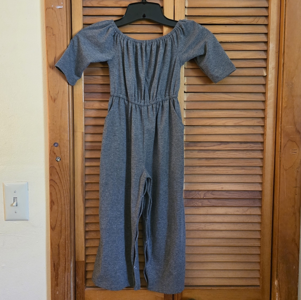 EUC Bailey's Blossoms Girls Off Shoulder Jumpsuit Size 4T